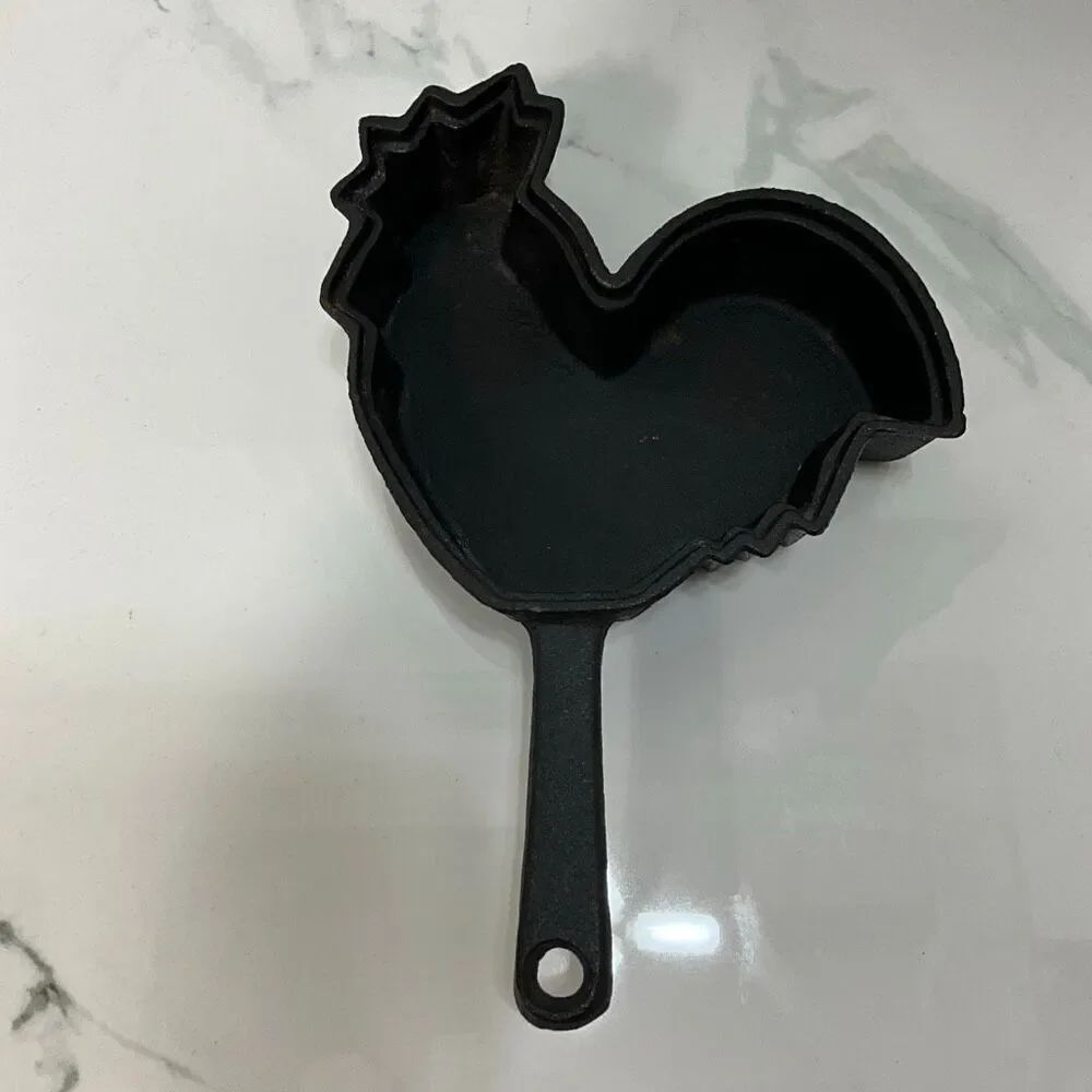 CAST IRON Rooster Skillet Pan